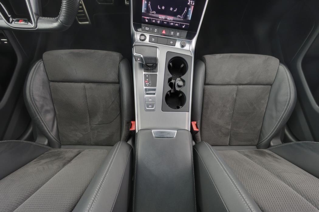 AUDI A6 2021