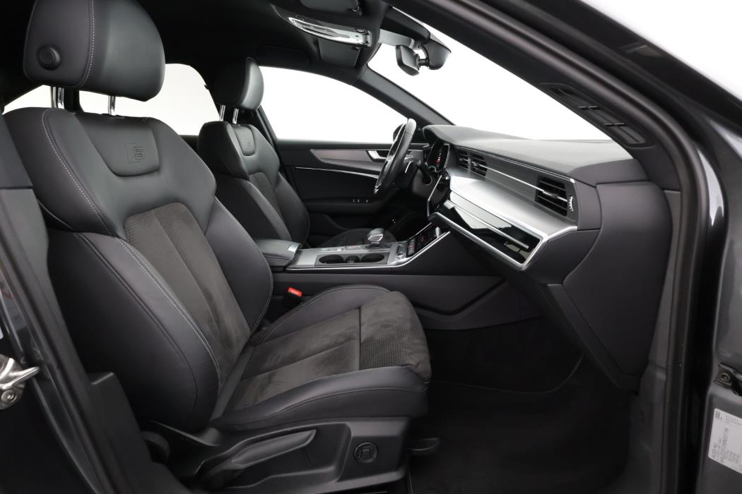 AUDI A6 2021