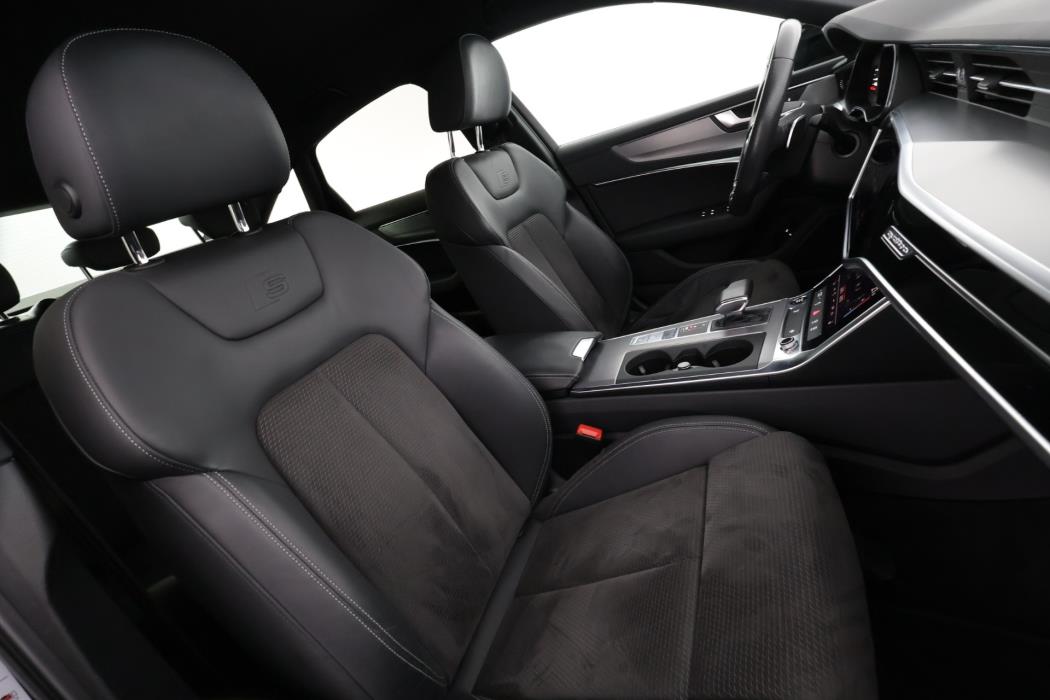 AUDI A6 2021