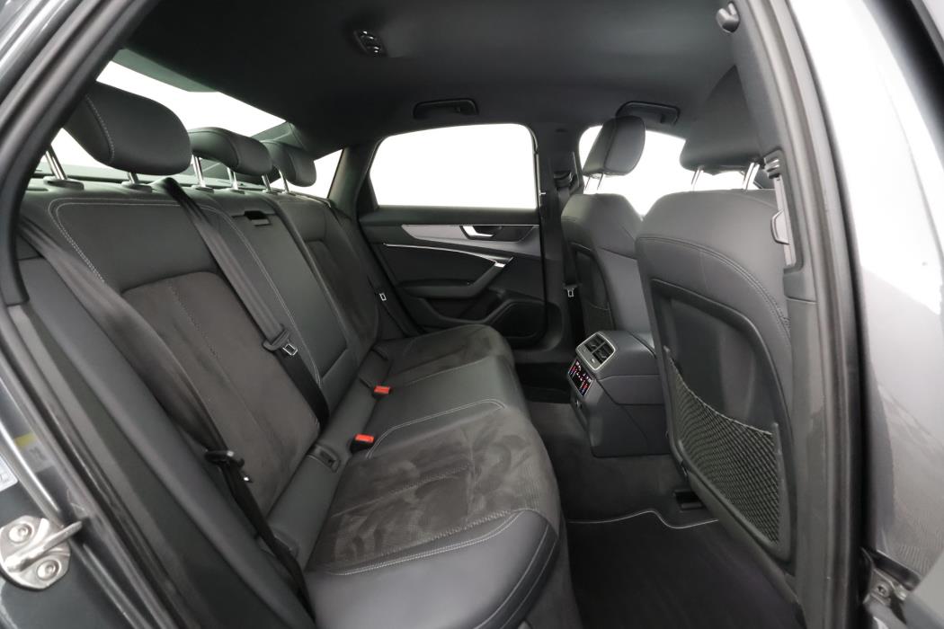 AUDI A6 2021