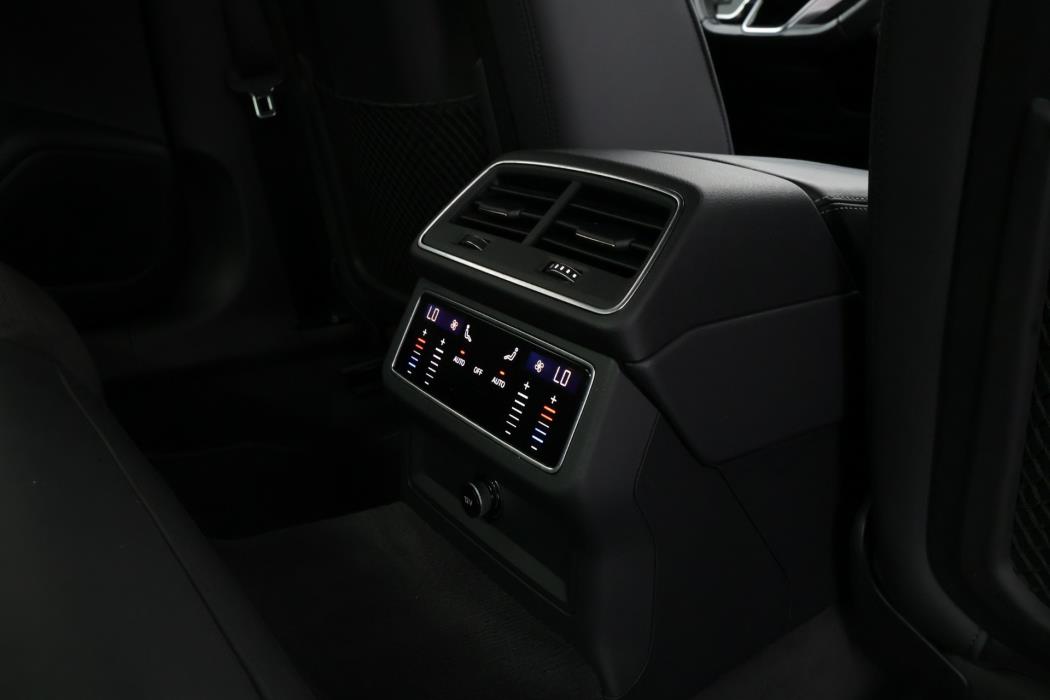AUDI A6 2021