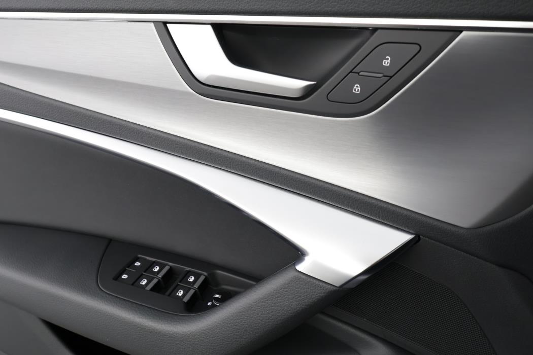 AUDI A6 2021