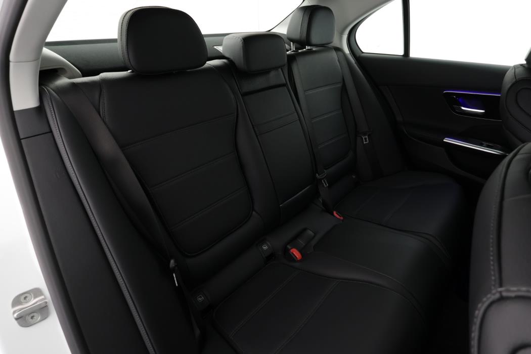 Mercedes-Benz C 2025