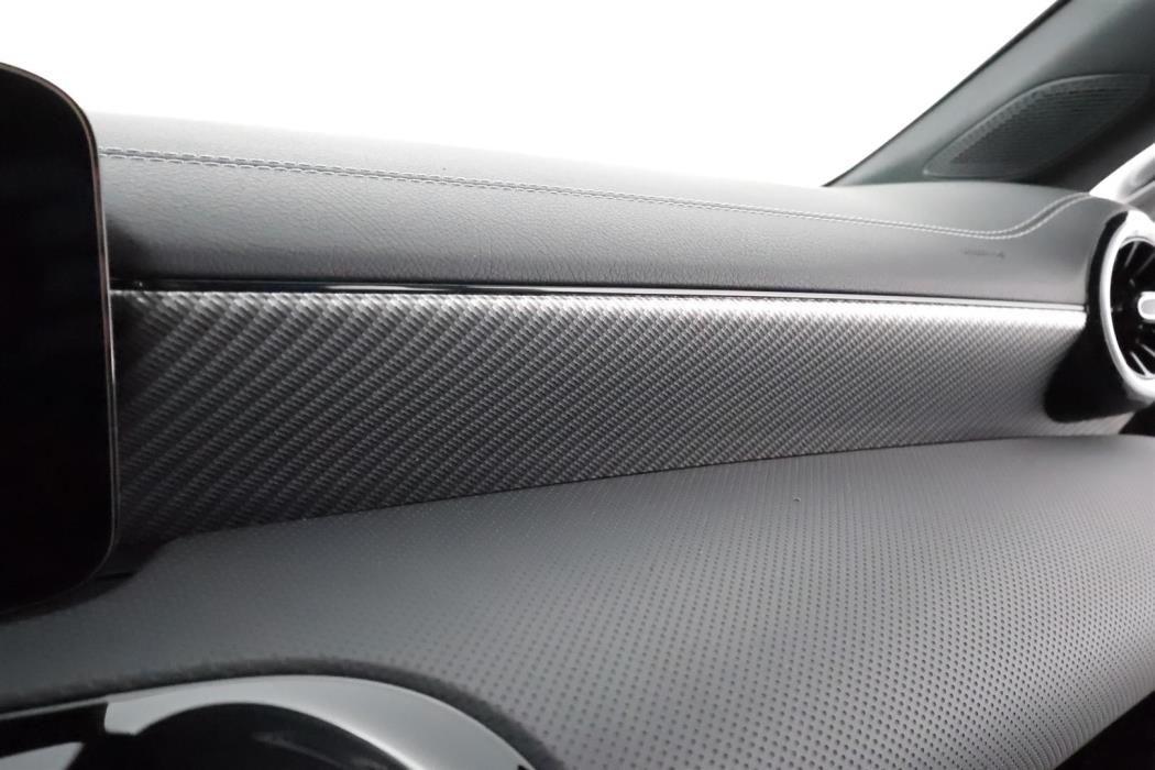 Mercedes-Benz CLA 2025