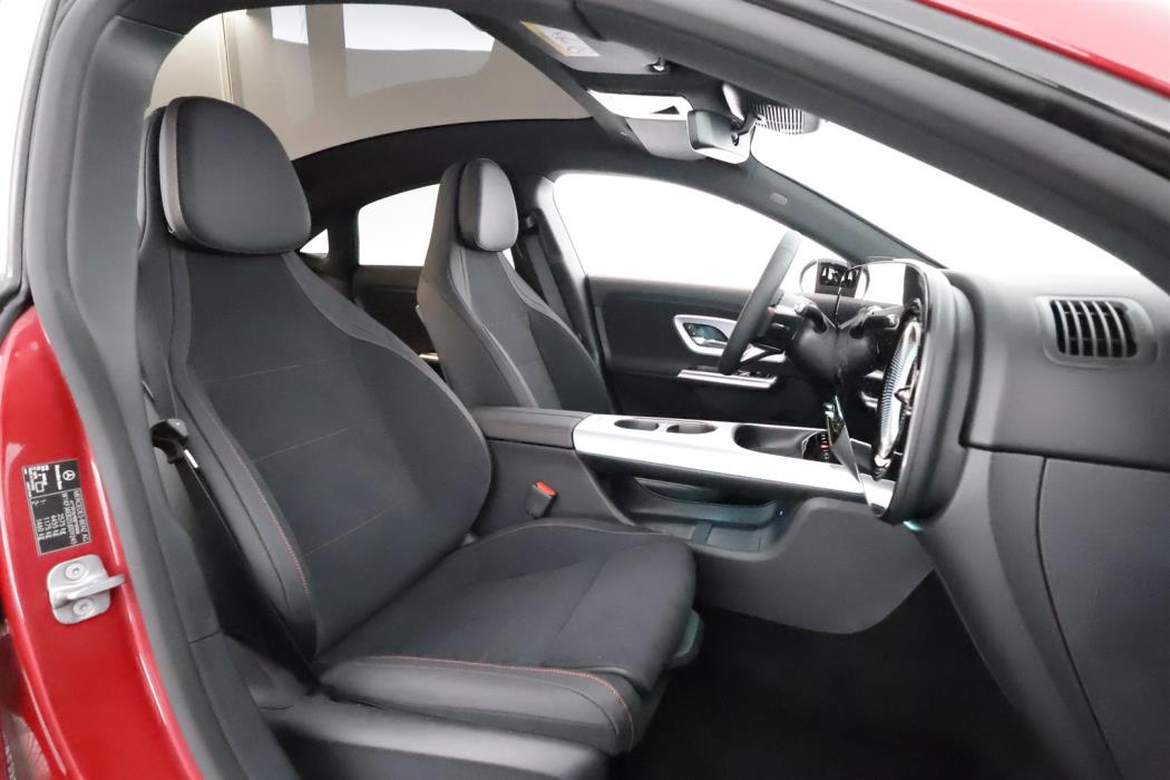 Mercedes-Benz CLA 2025