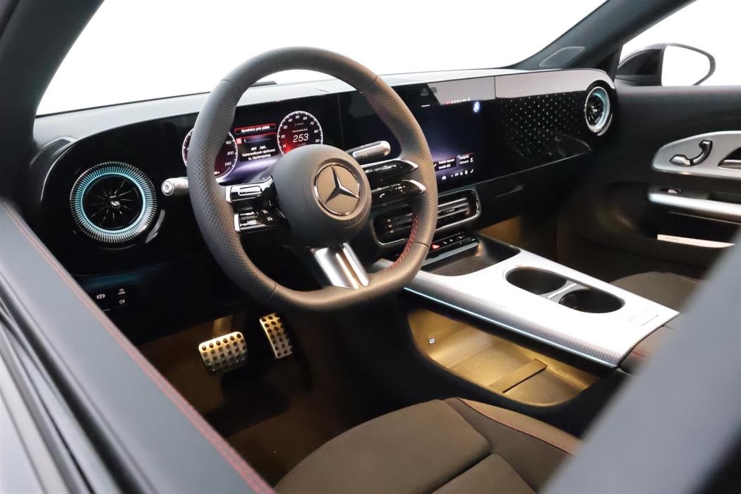 Mercedes-Benz CLA 2025