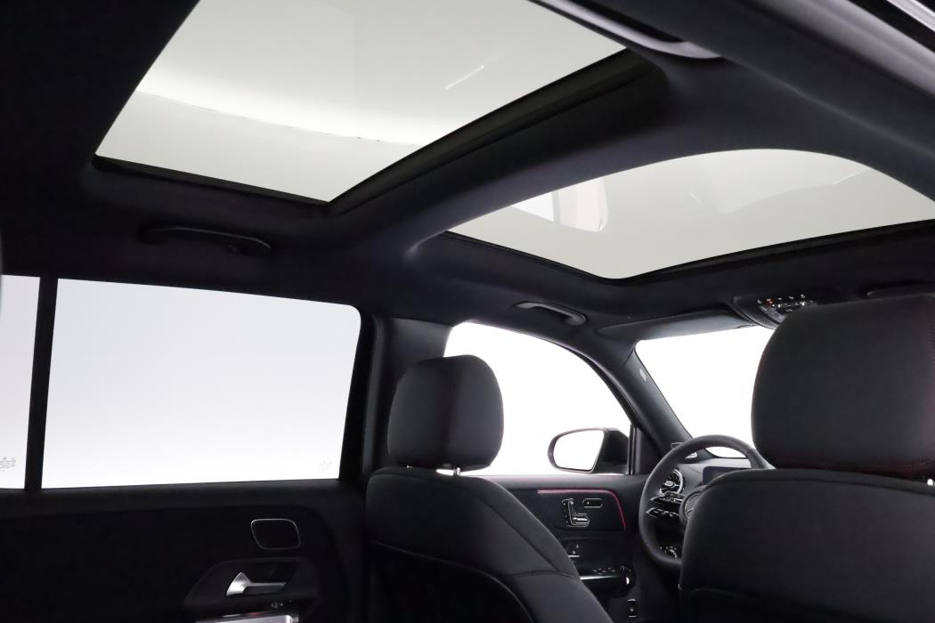 Mercedes-Benz EQB 2025