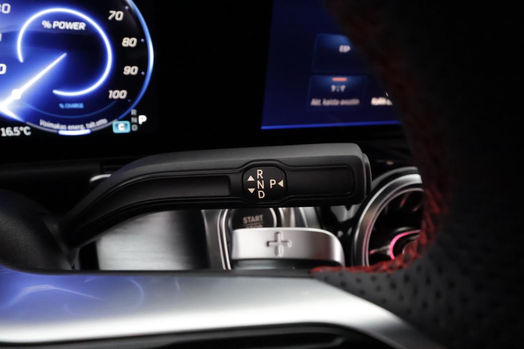 Mercedes-Benz EQB 2025