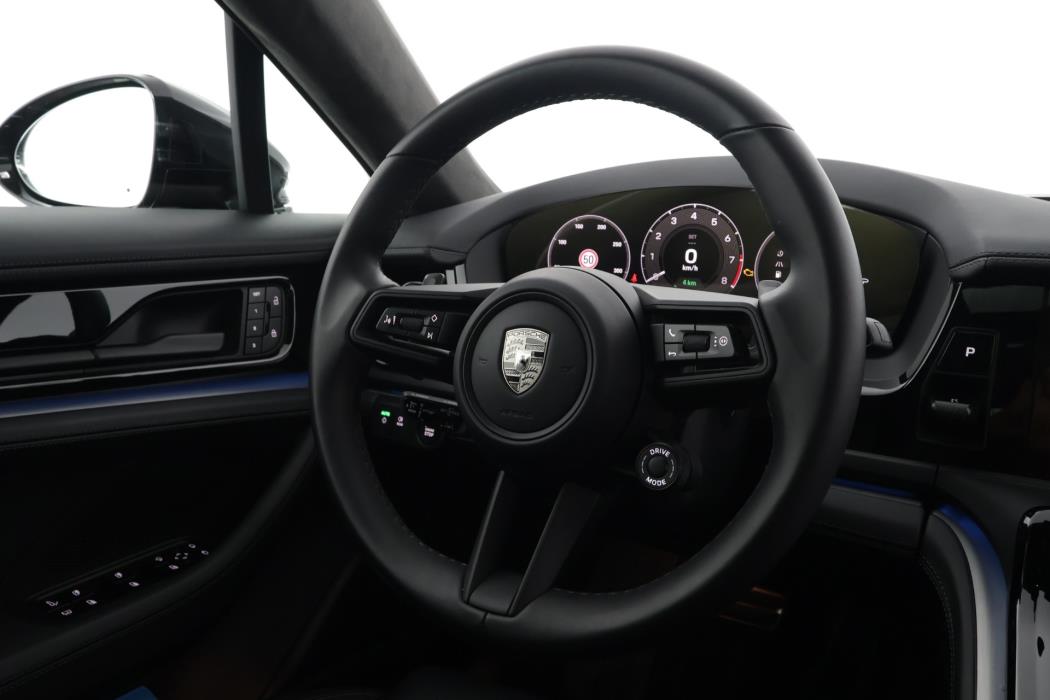 Porsche Panamera 2025