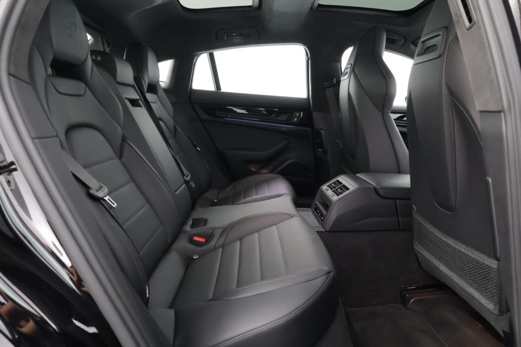 Porsche Panamera 2025
