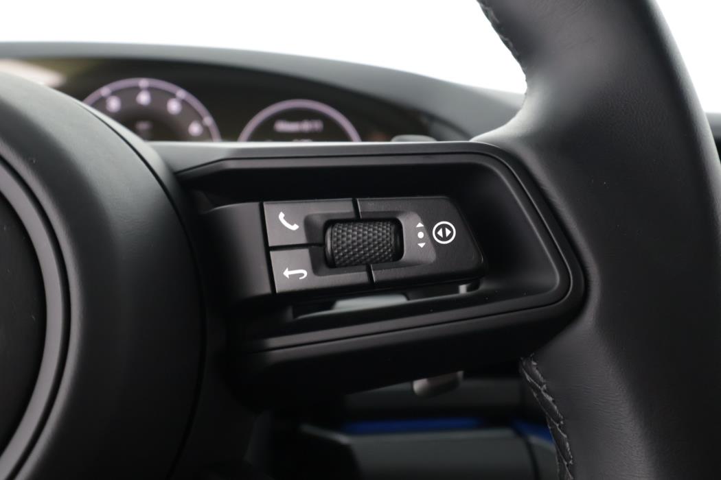 Porsche Panamera 2025