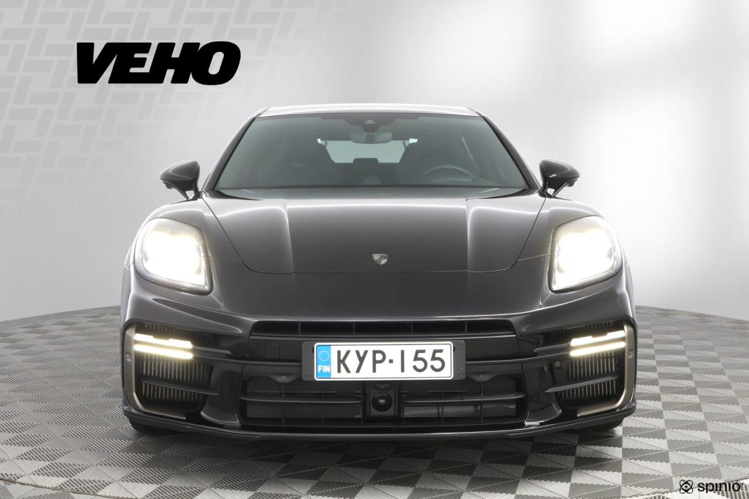 Porsche Panamera 2025