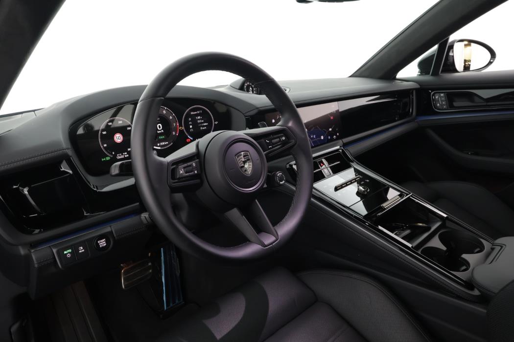 Porsche Panamera 2025