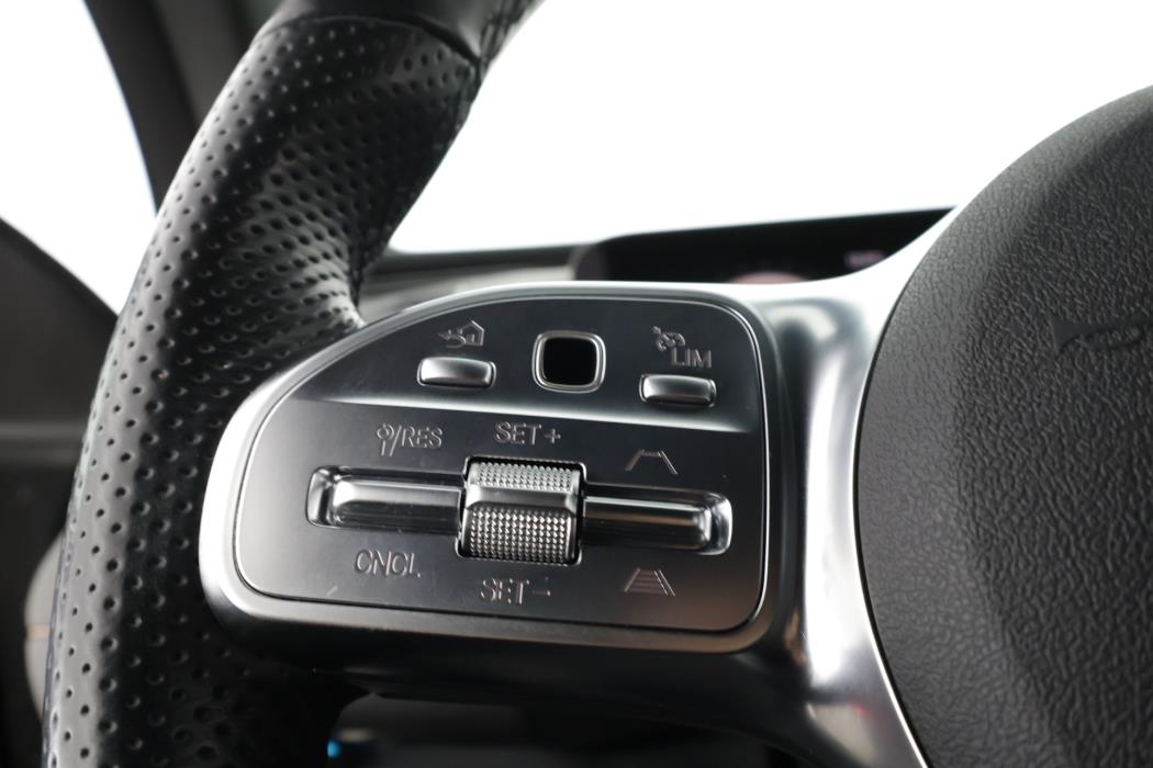 Mercedes-Benz EQC 2021