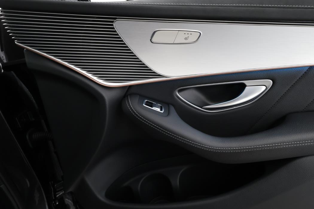 Mercedes-Benz EQC 2021