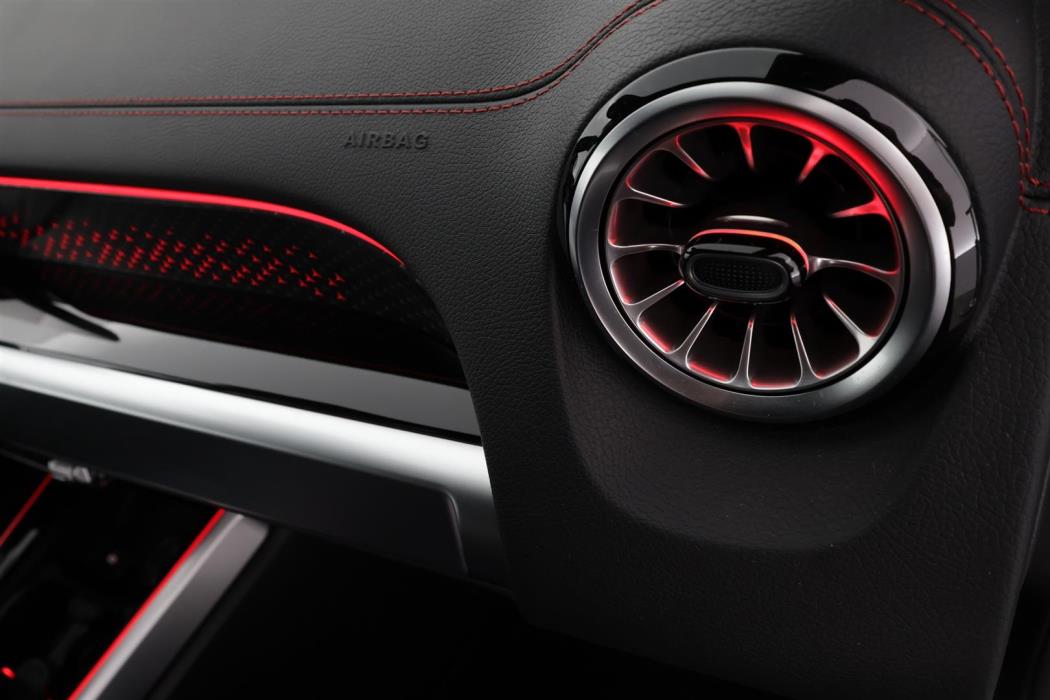 Mercedes-Benz EQB 2025