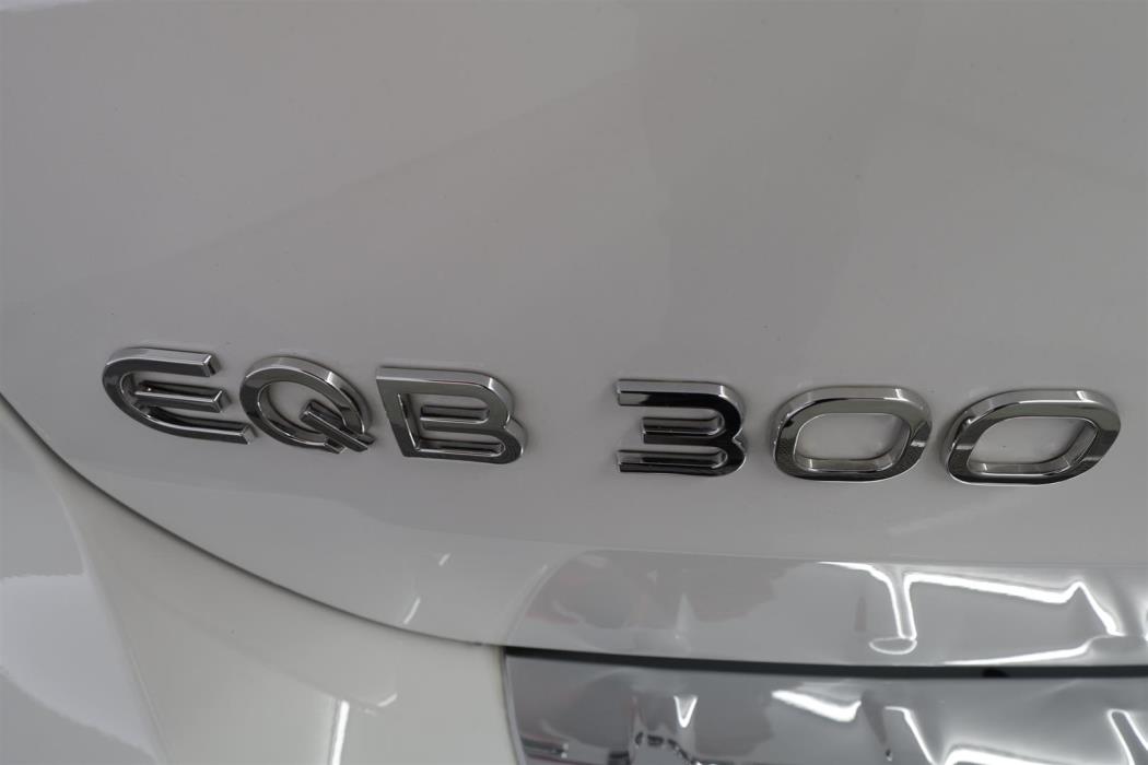 Mercedes-Benz EQB 2025