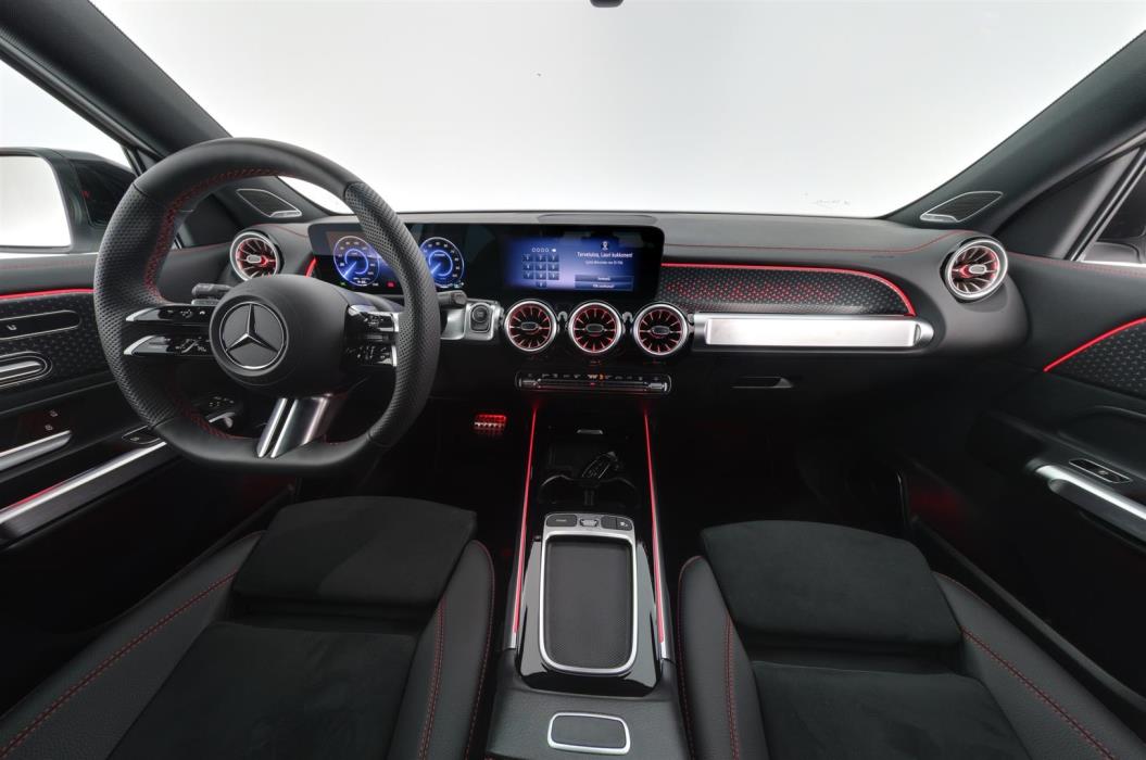 Mercedes-Benz EQB 2025