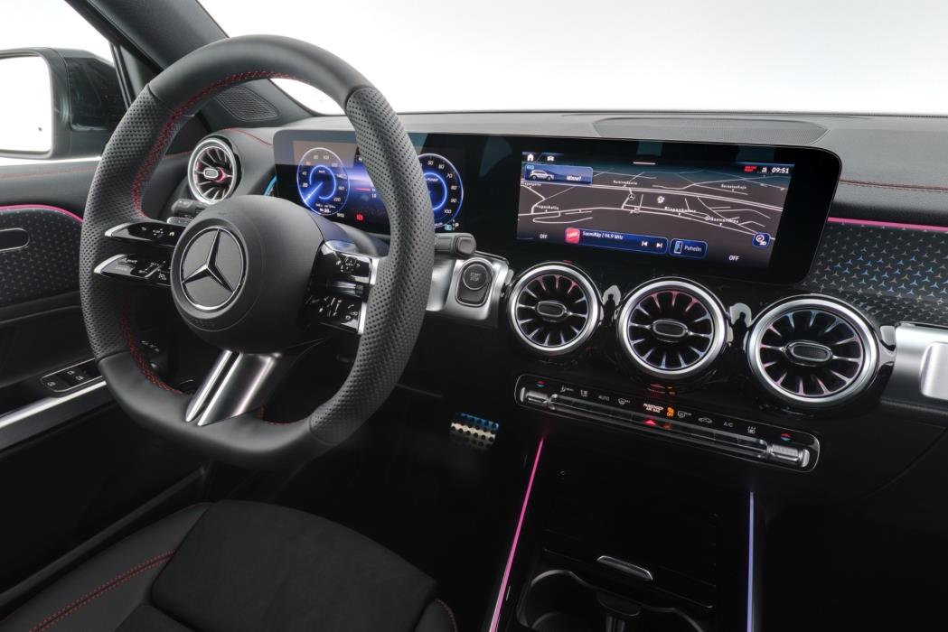 Mercedes-Benz EQB 2025