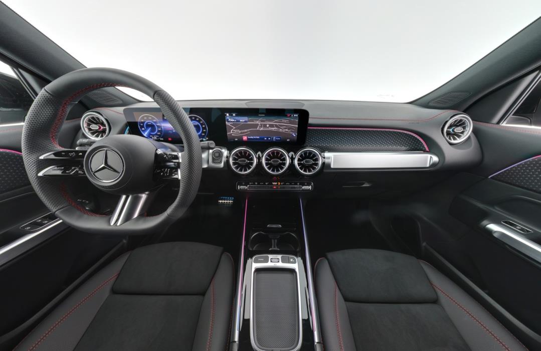 Mercedes-Benz EQB 2025