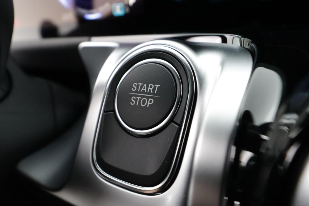 Mercedes-Benz EQB 2025