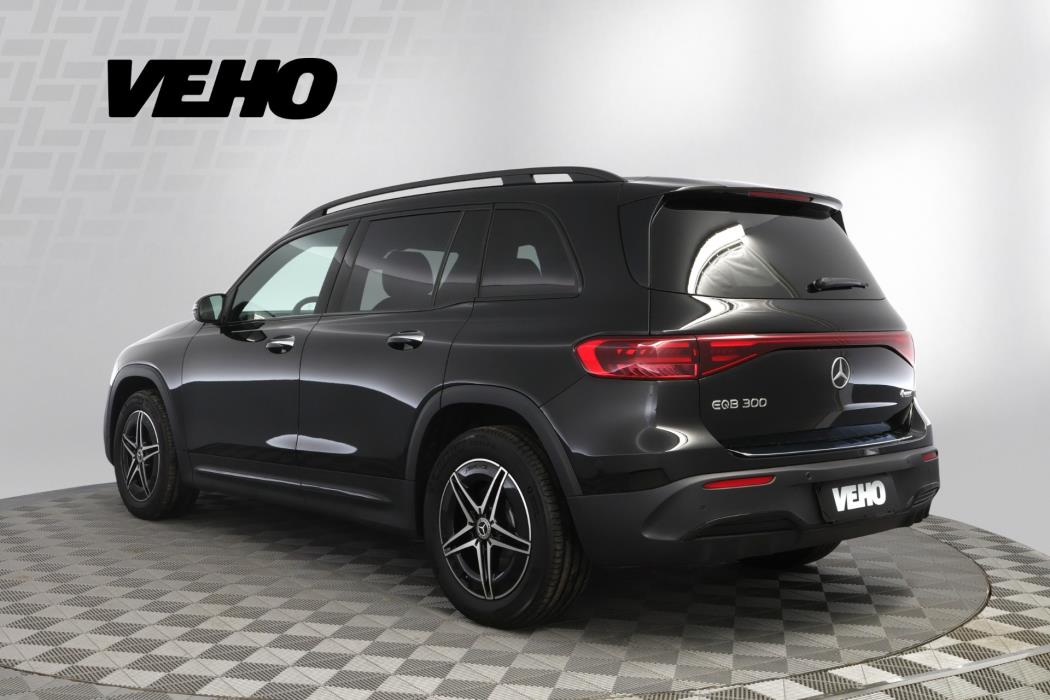 Mercedes-Benz EQB 2025