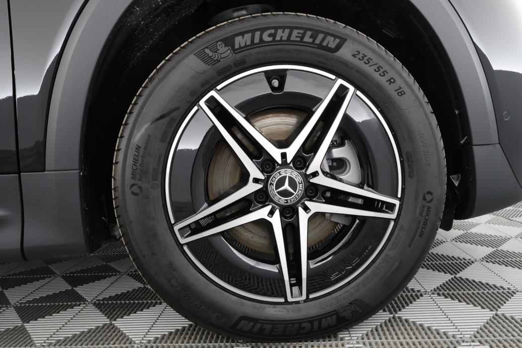 Mercedes-Benz EQB 2025