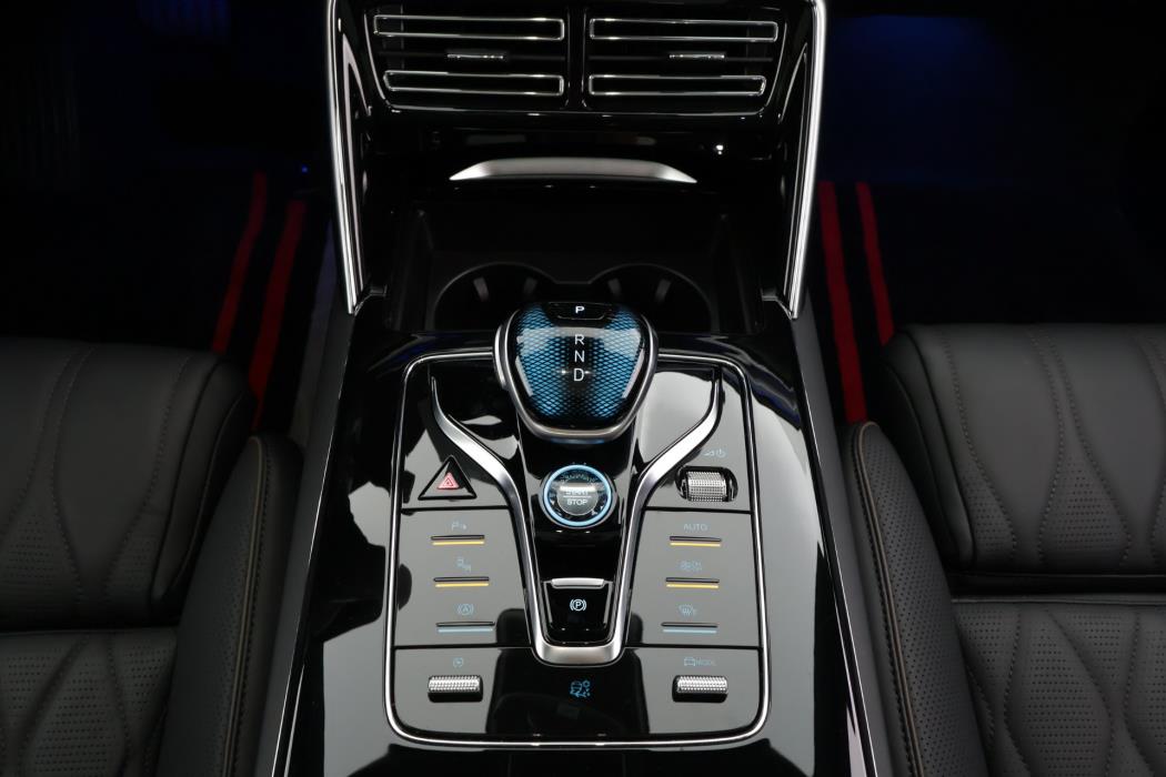 BYD Tang 2025