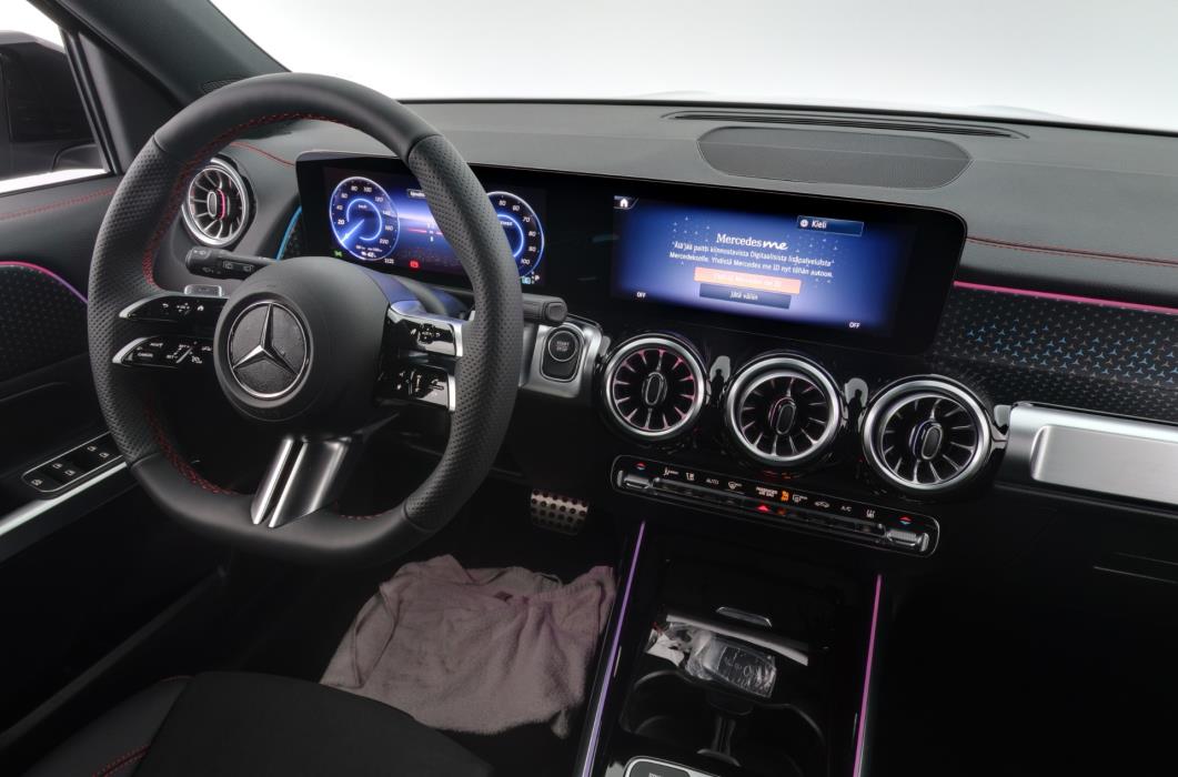 Mercedes-Benz EQB 2025