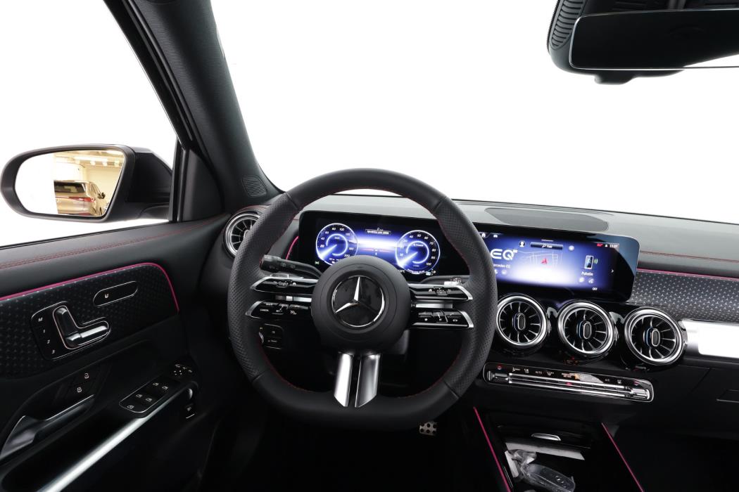 Mercedes-Benz EQB 2025