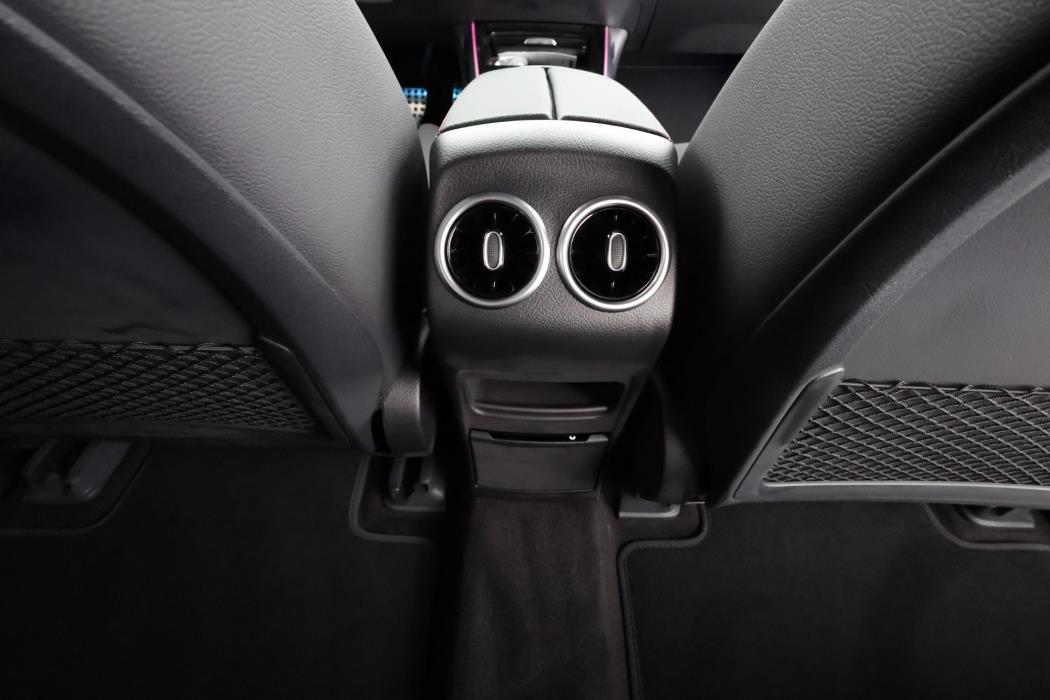 Mercedes-Benz EQB 2025