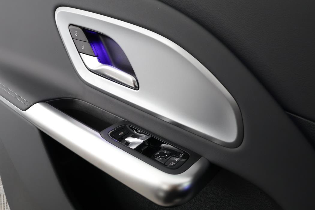 Mercedes-Benz GLB 2026