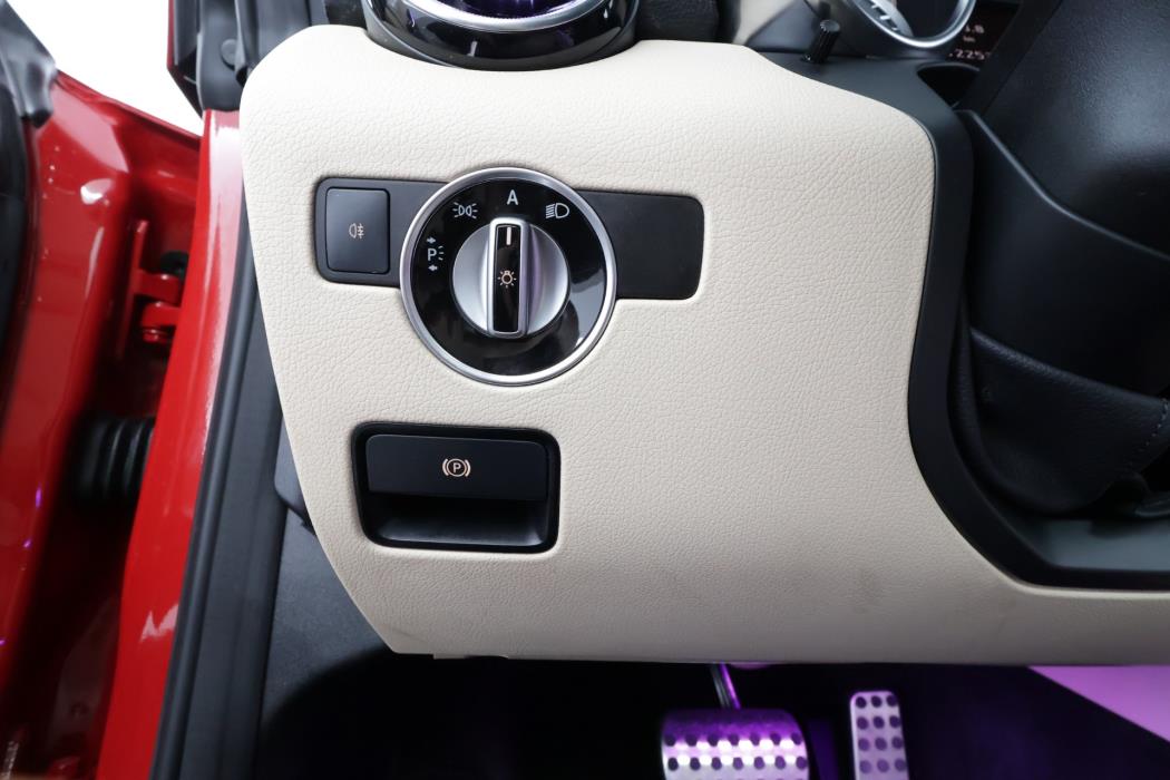 Mercedes-Benz SLK 2011