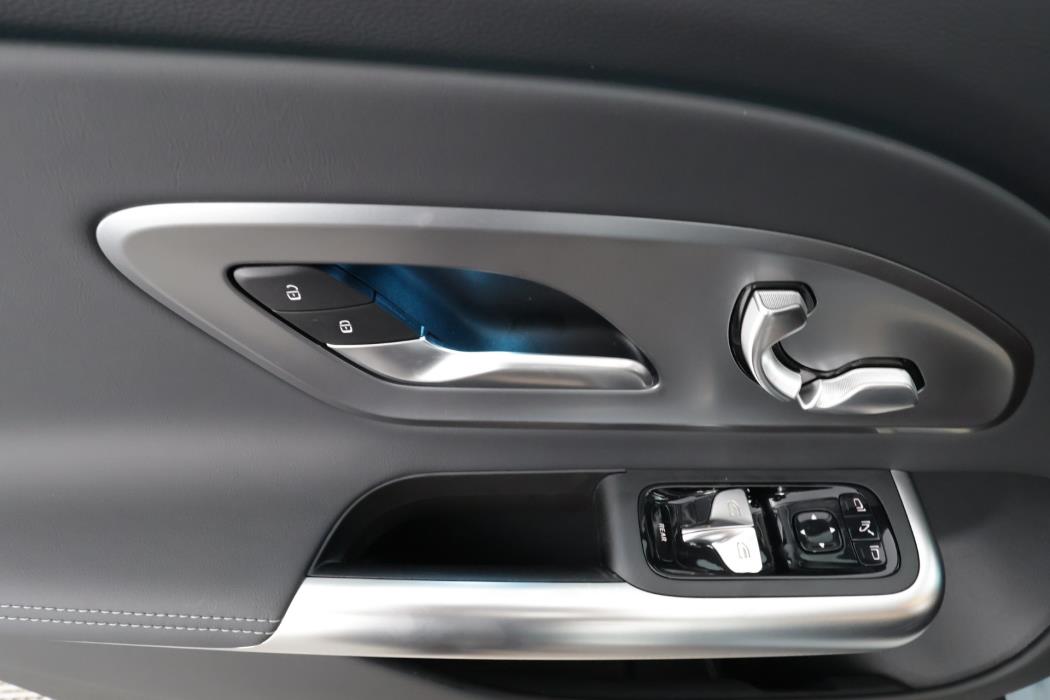 Mercedes-Benz GLB 2026