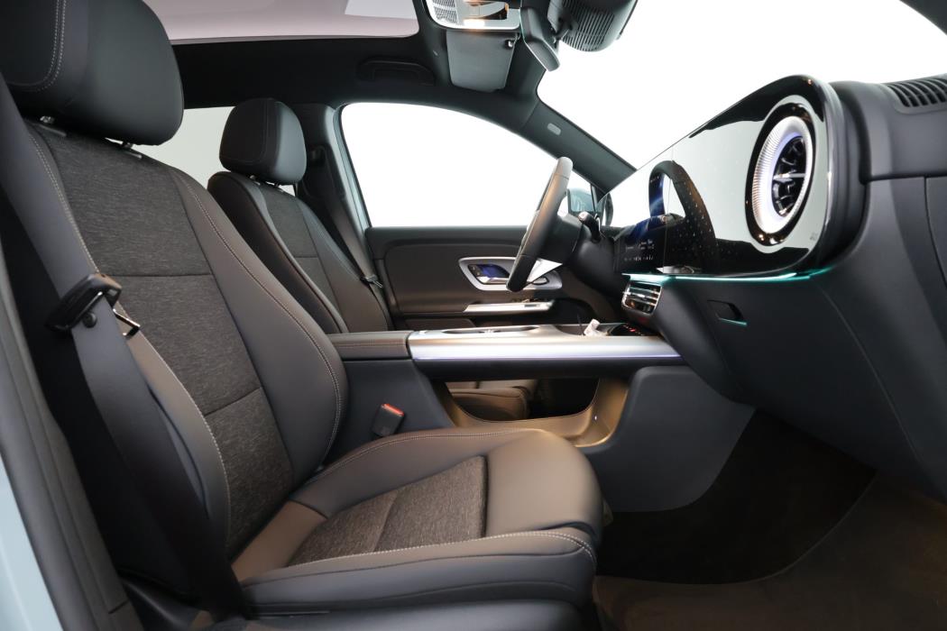 Mercedes-Benz GLB 2026