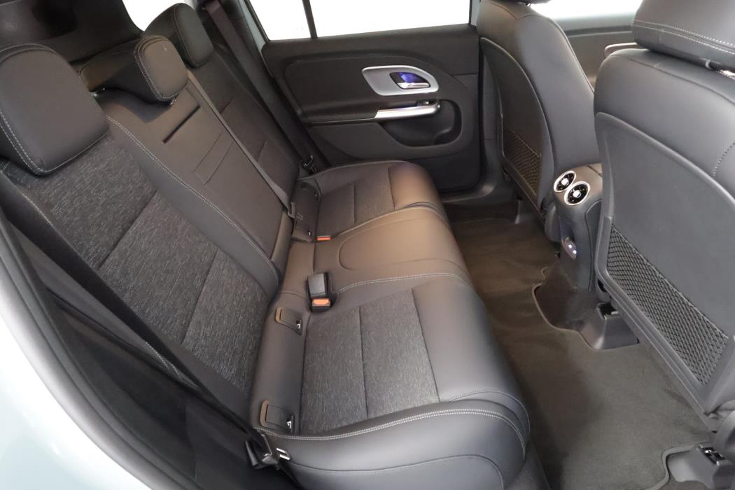 Mercedes-Benz GLB 2026