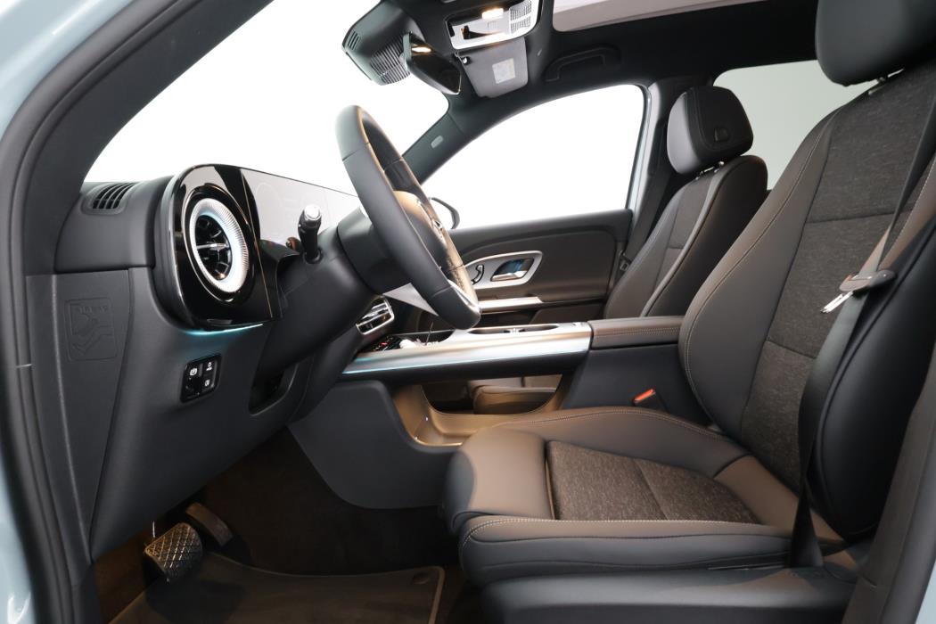 Mercedes-Benz GLB 2026
