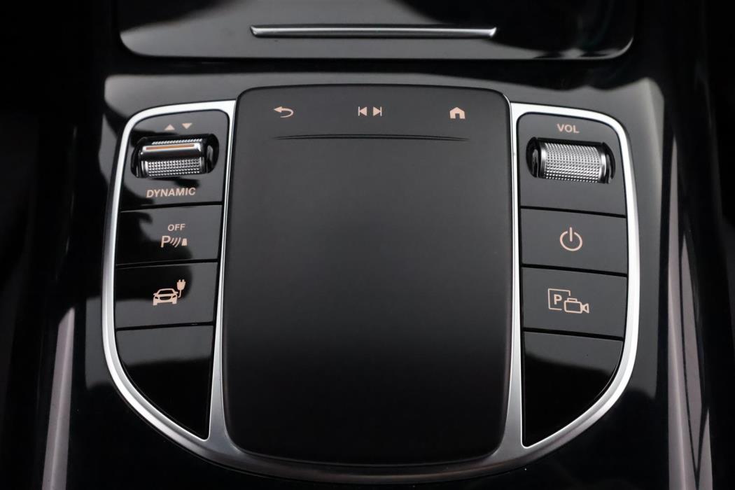 MERCEDES-BENZ EQC 2020