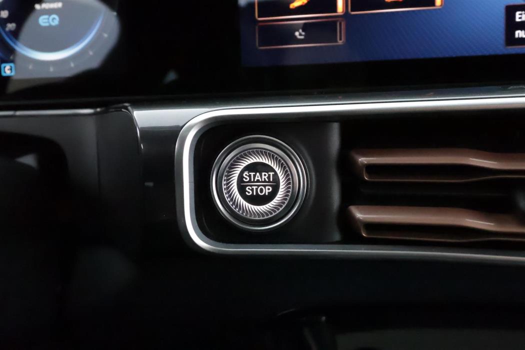 MERCEDES-BENZ EQC 2020