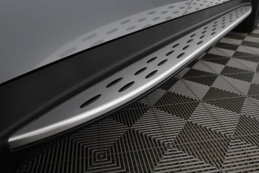 MERCEDES-BENZ EQC 2020