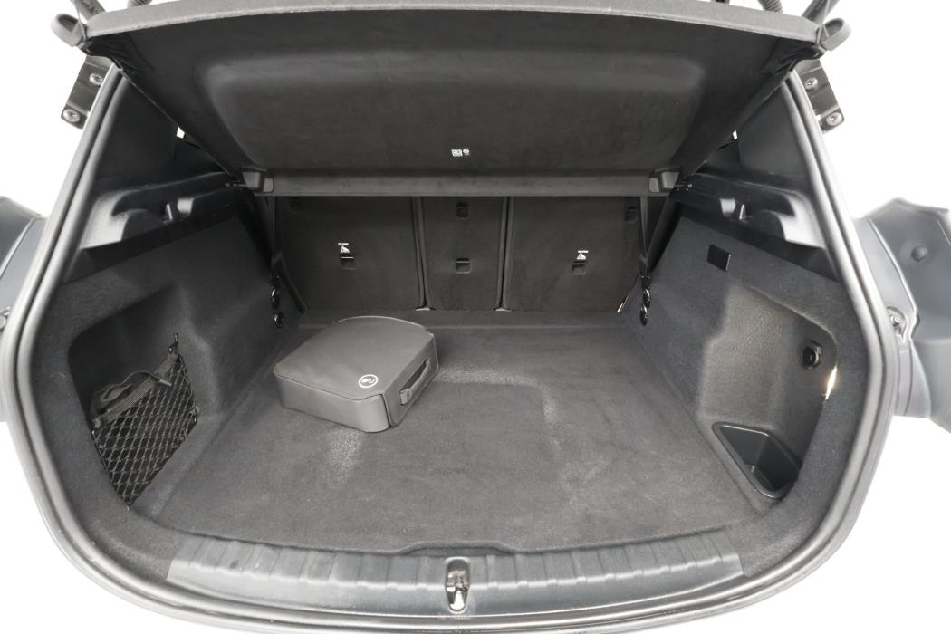 BMW 225 2023