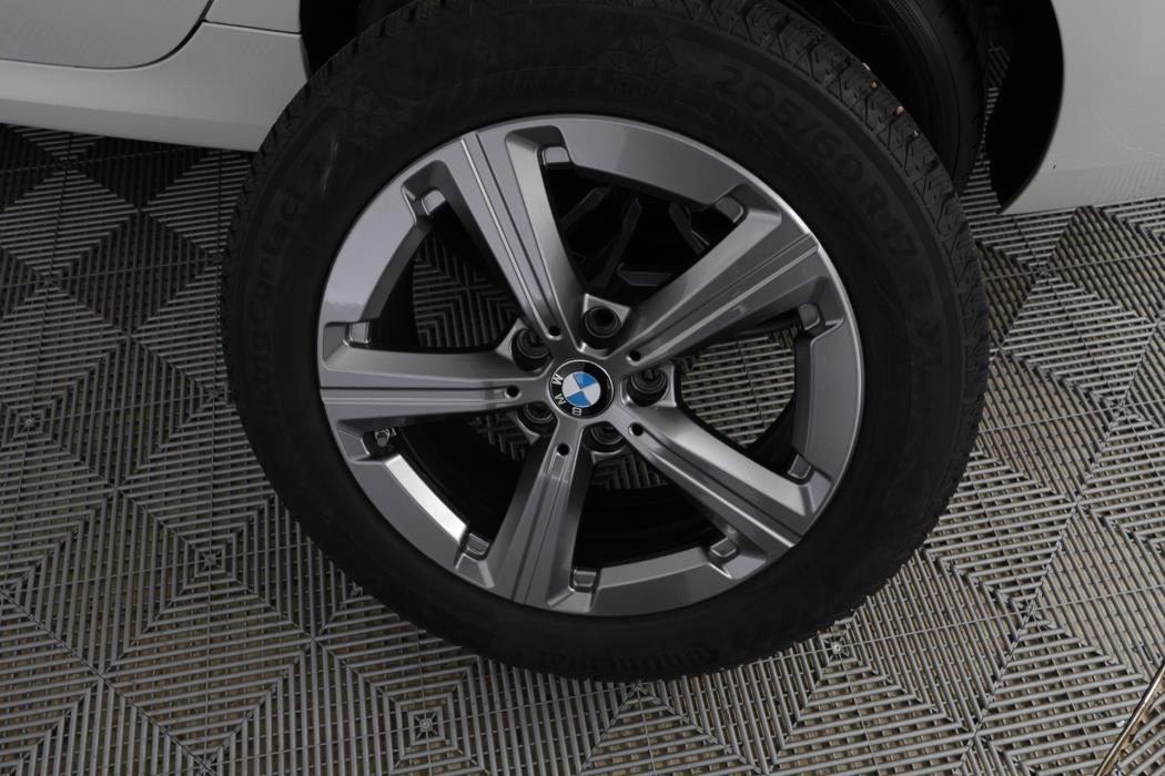 BMW 225 2023