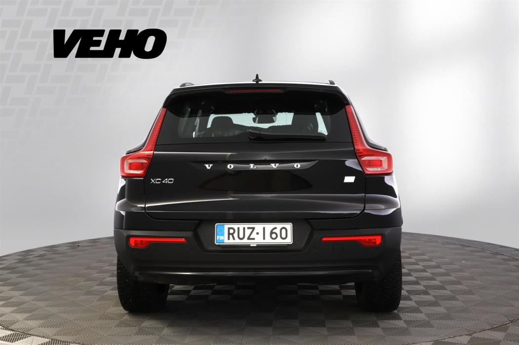 Volvo XC40 2023