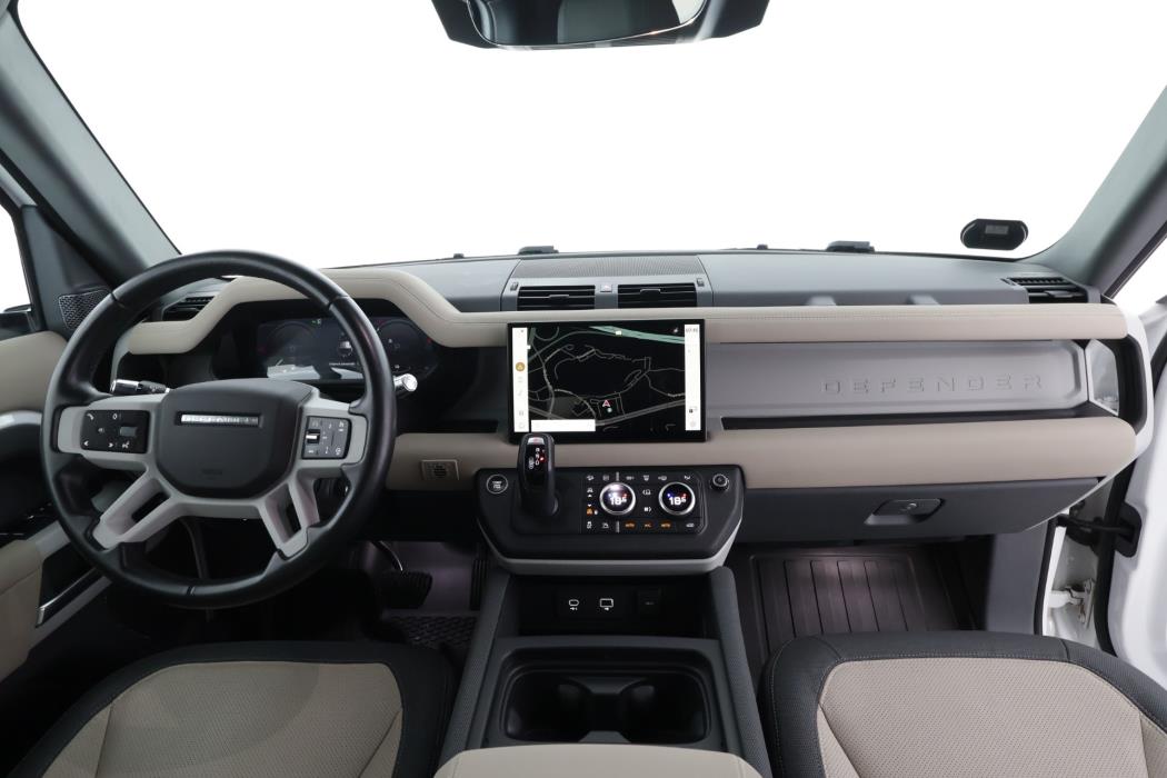 Land Rover Defender 2022