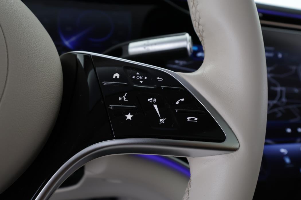 MERCEDES-BENZ EQS 2022