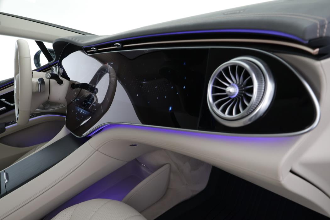 MERCEDES-BENZ EQS 2022