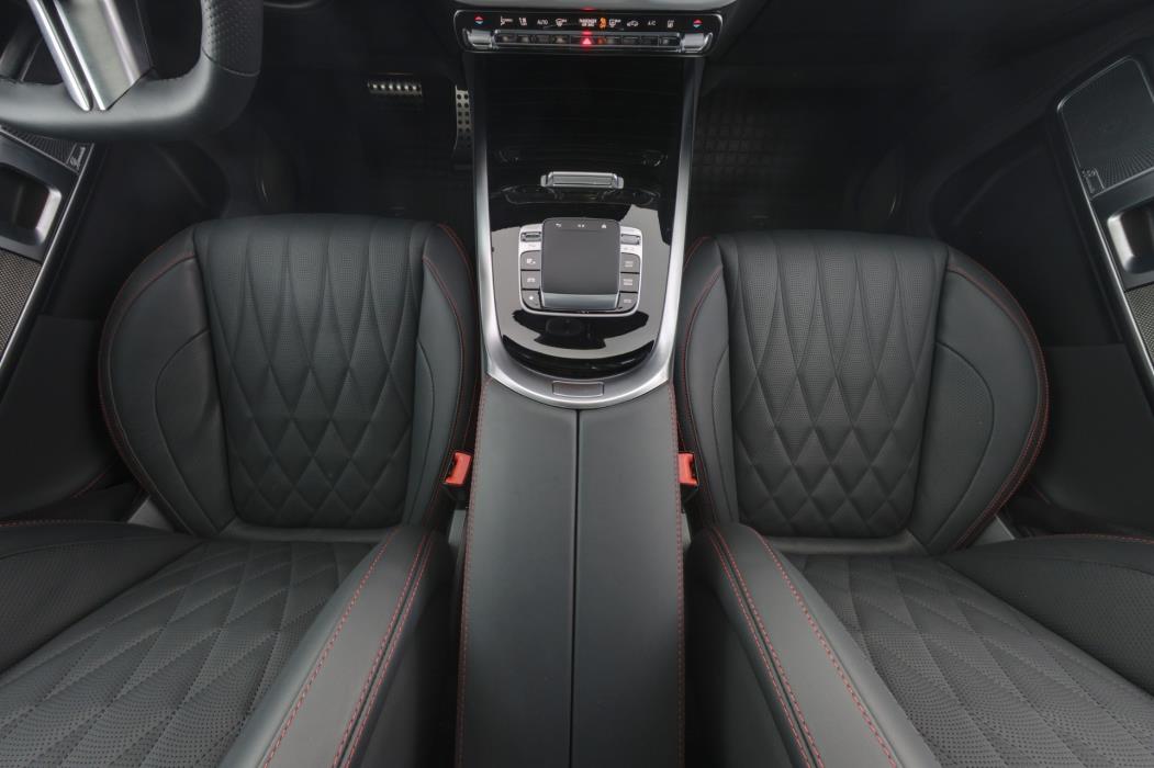 Mercedes-Benz G 2025