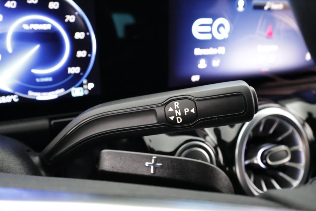 Mercedes-Benz EQA 2025