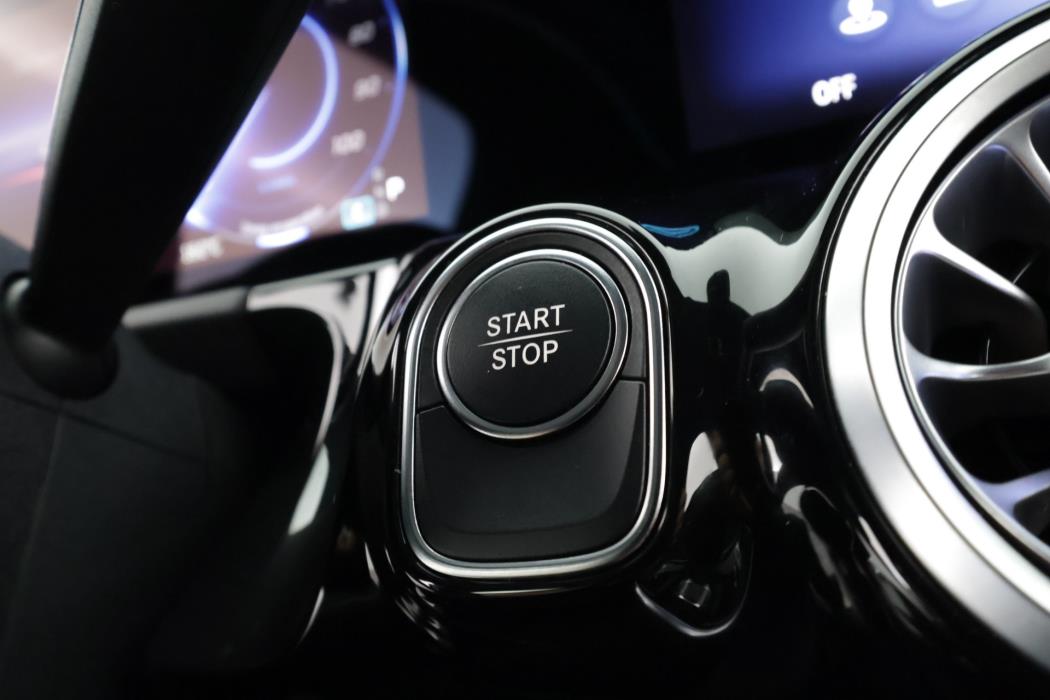 Mercedes-Benz EQA 2025