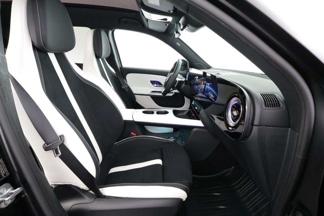 Mercedes-Benz GLB 2026